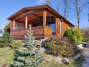 image interieur du chalet salle a manger